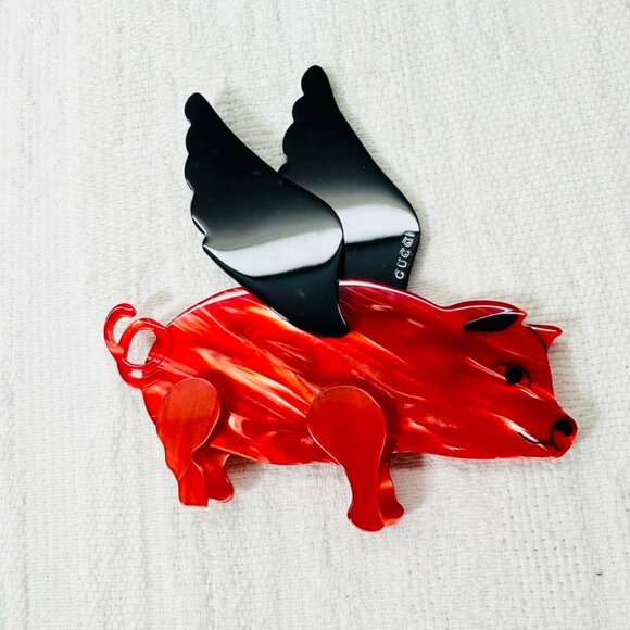 Gucci flying pig brooch - Picture 1 of 3